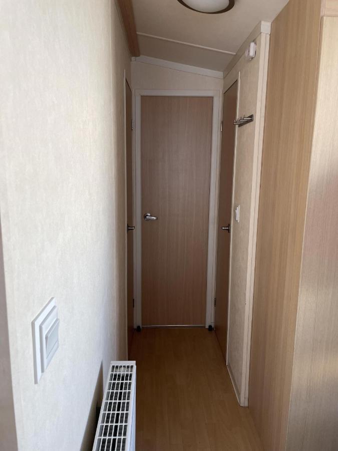 6 Berth Pet Friendly Caravan On Sandy Glade Berrow ภายนอก รูปภาพ