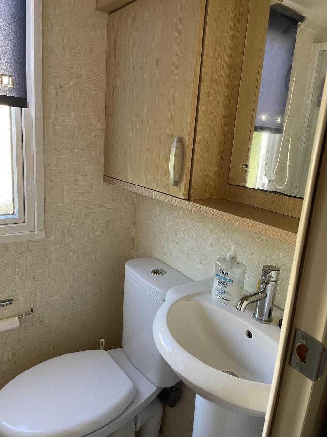 6 Berth Pet Friendly Caravan On Sandy Glade Berrow ภายนอก รูปภาพ