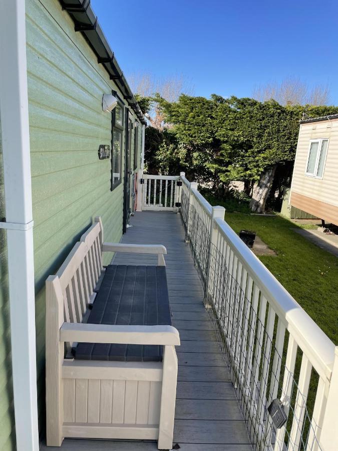 6 Berth Pet Friendly Caravan On Sandy Glade Berrow ภายนอก รูปภาพ