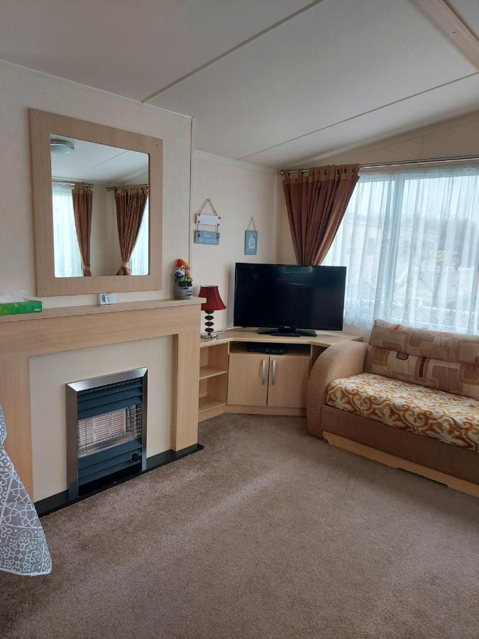 6 Berth Pet Friendly Caravan On Sandy Glade Berrow ภายนอก รูปภาพ